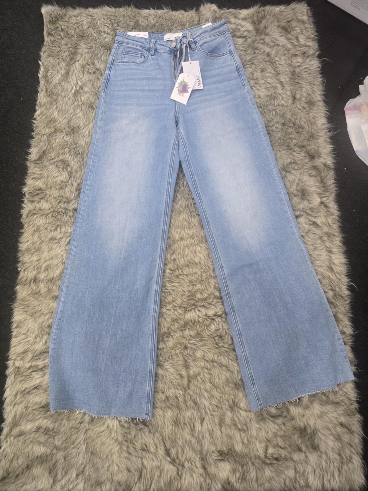 Light wash no hem